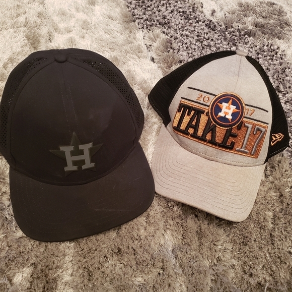 Lot Of 2 Houston Astros Fan Favorite Basic Adjusta - Picture 1 of 6